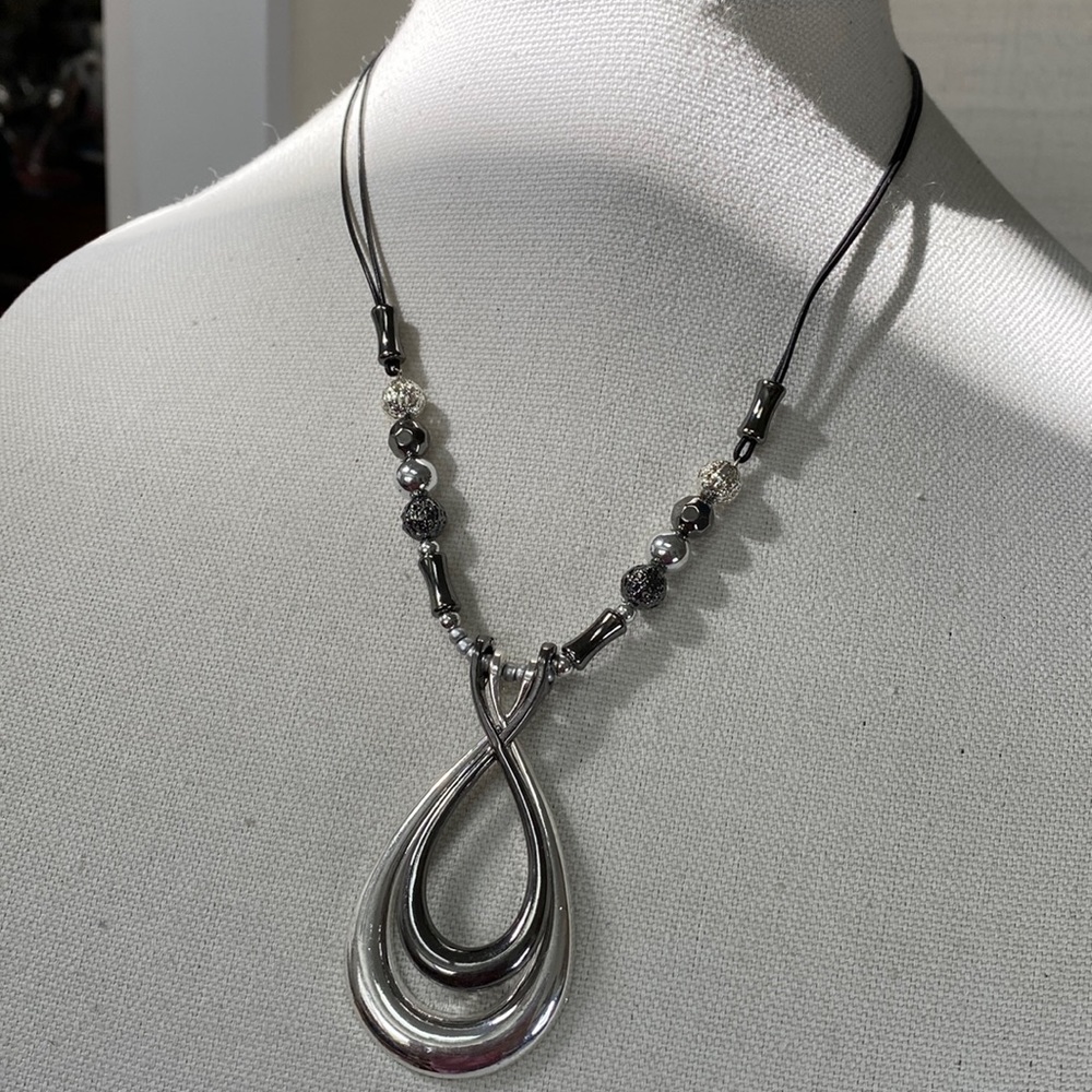 Double medallion silvertone bead necklace